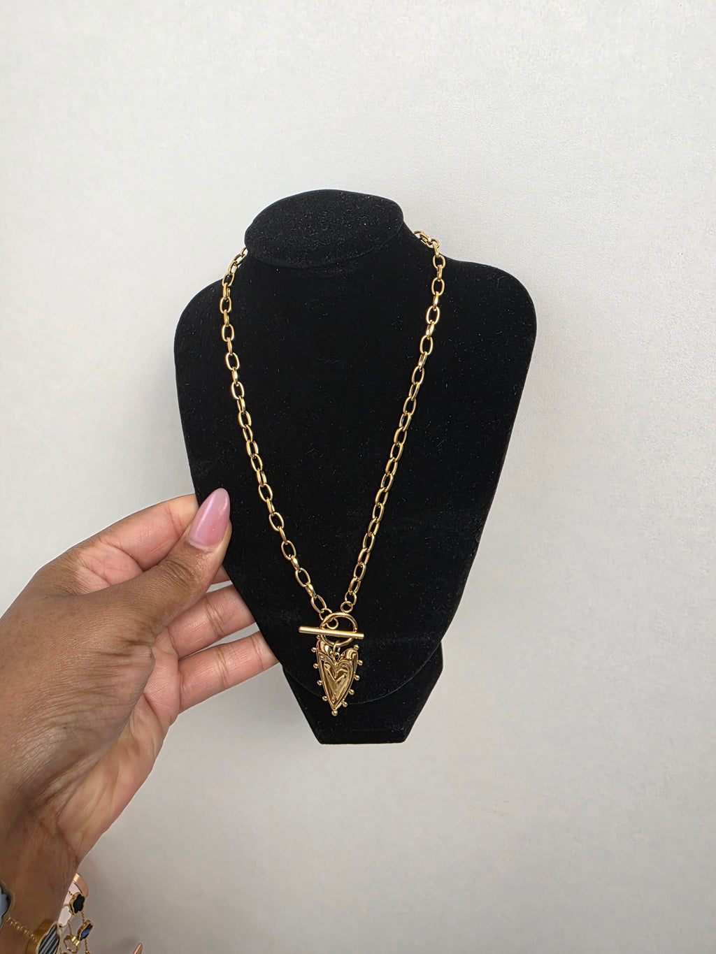 Gold Toggled link Heart Pendant Necklace